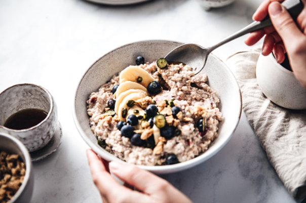 When you want something healthy, sweet and filling for breakfast, try this Oatmeal & Quinoa Porridge with Coconut Milk from Jenné Claiborne of The Nourishing Vegan.